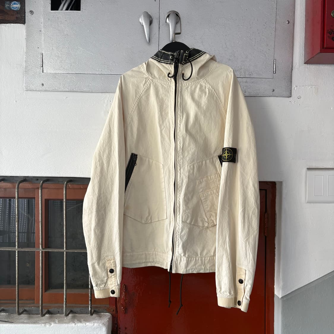 06ss 스톤 아일랜드 아이보리 탄창 쉘 자켓 상품이미지3