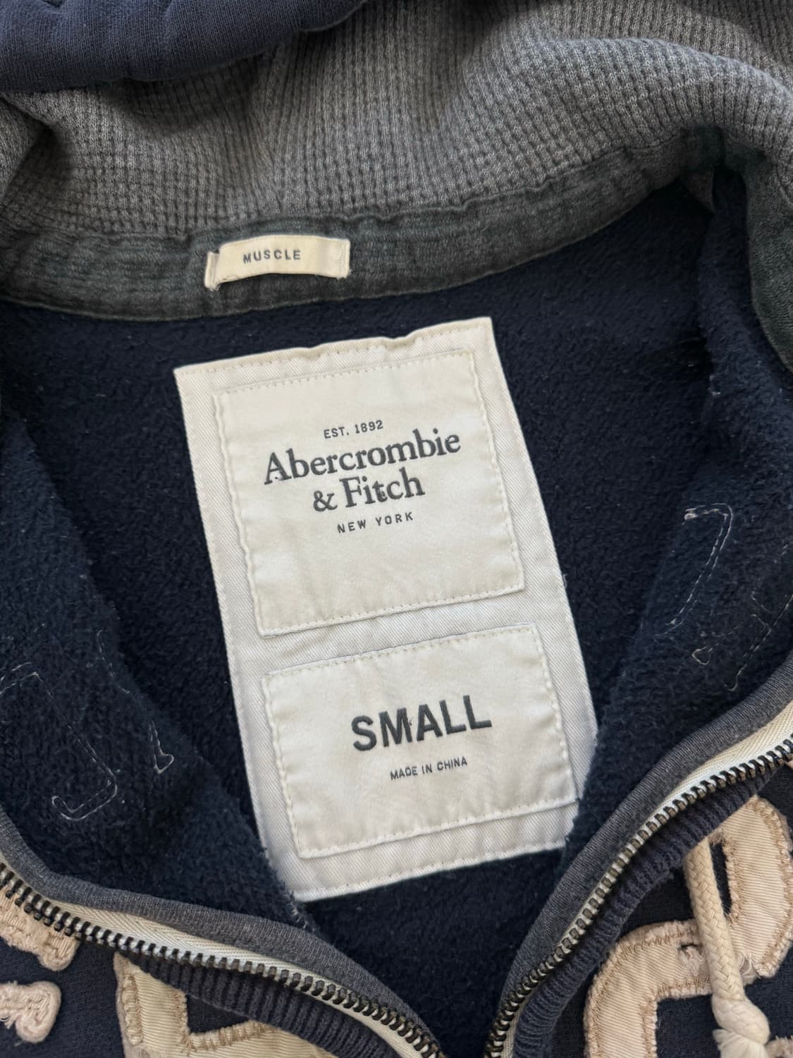 아베크롬비 중앙 자수로고 헤비코튼 네이비 후드집업 상품이미지7