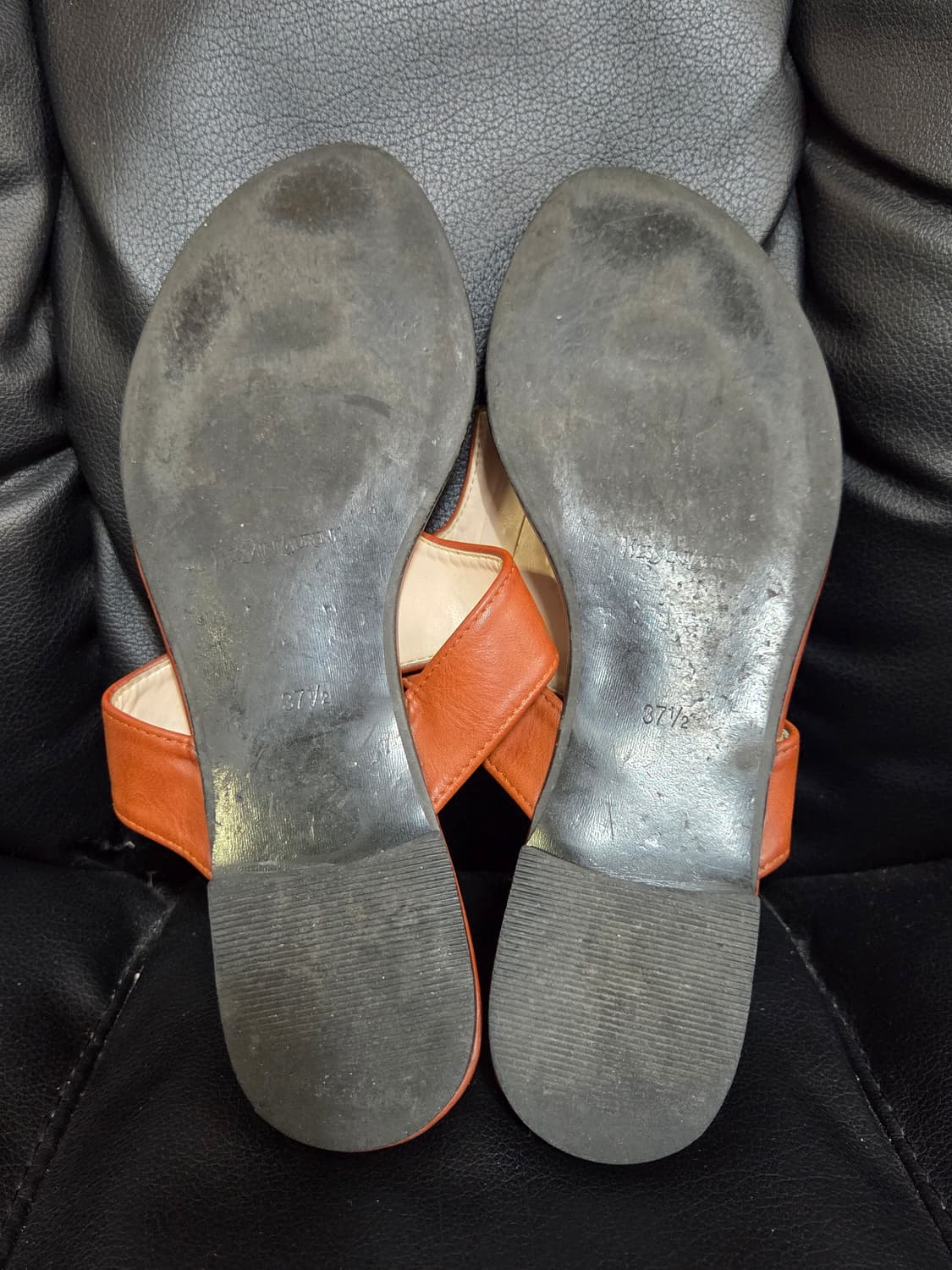 (정품) [입생로랑] 카상드르 가죽 쪼리 플랫 샌들 | 00040 상품이미지6