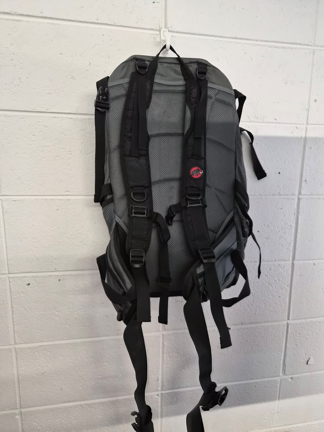 OS) 마무트 백팩 팝니다 상품이미지2