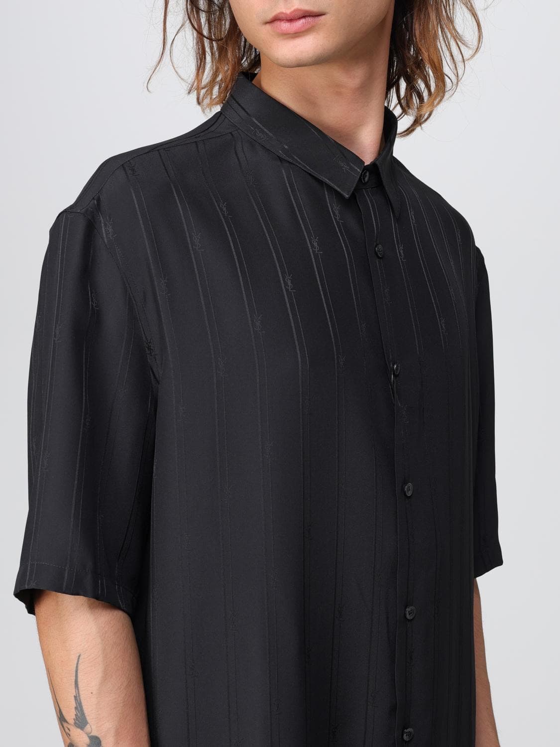 [차은우님 착용] 생로랑 24ss 카산드라 로고 실크 셔츠 상품이미지4