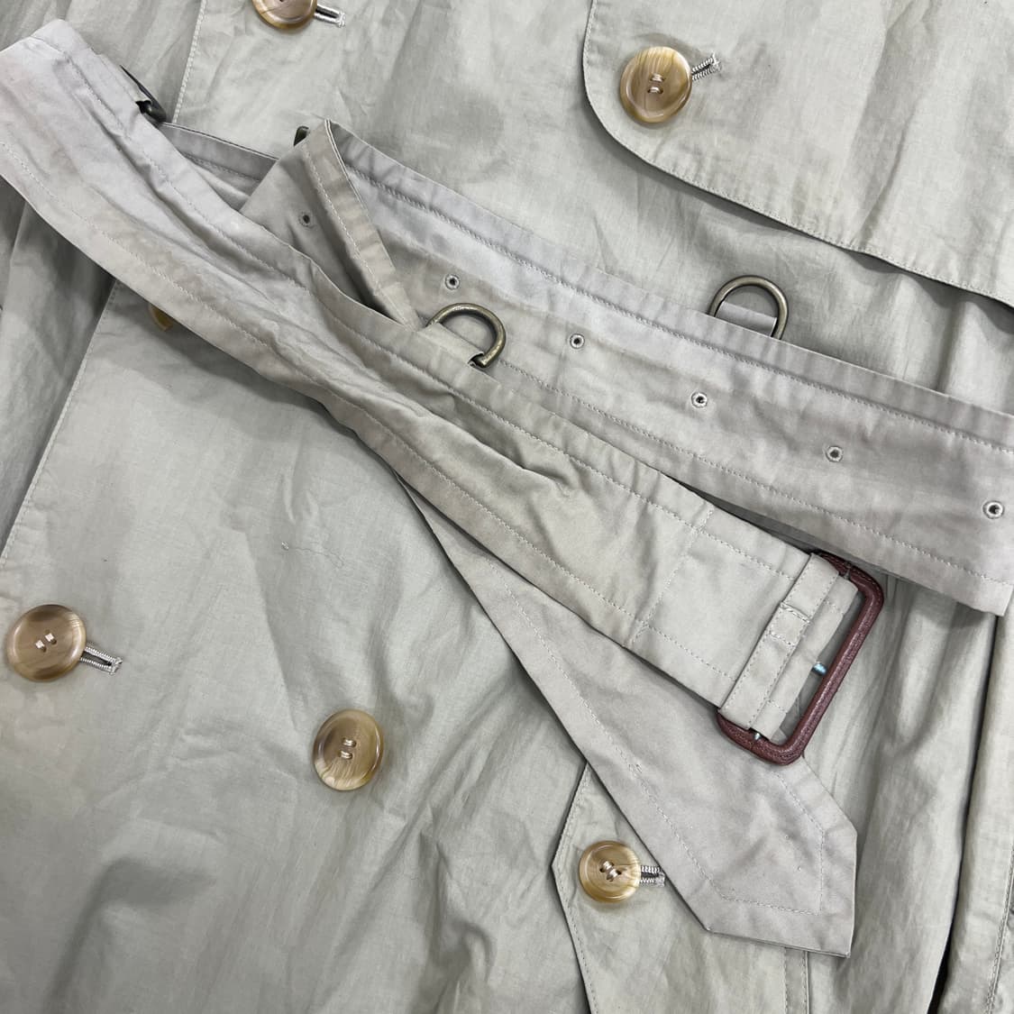 버버리 베이지 더블 브레스티드 트렌치코트  상품이미지7