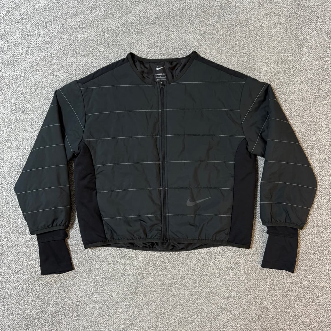 [정가 15만원] 나이키 써마핏 러닝 자켓 여성용 M 상품이미지1