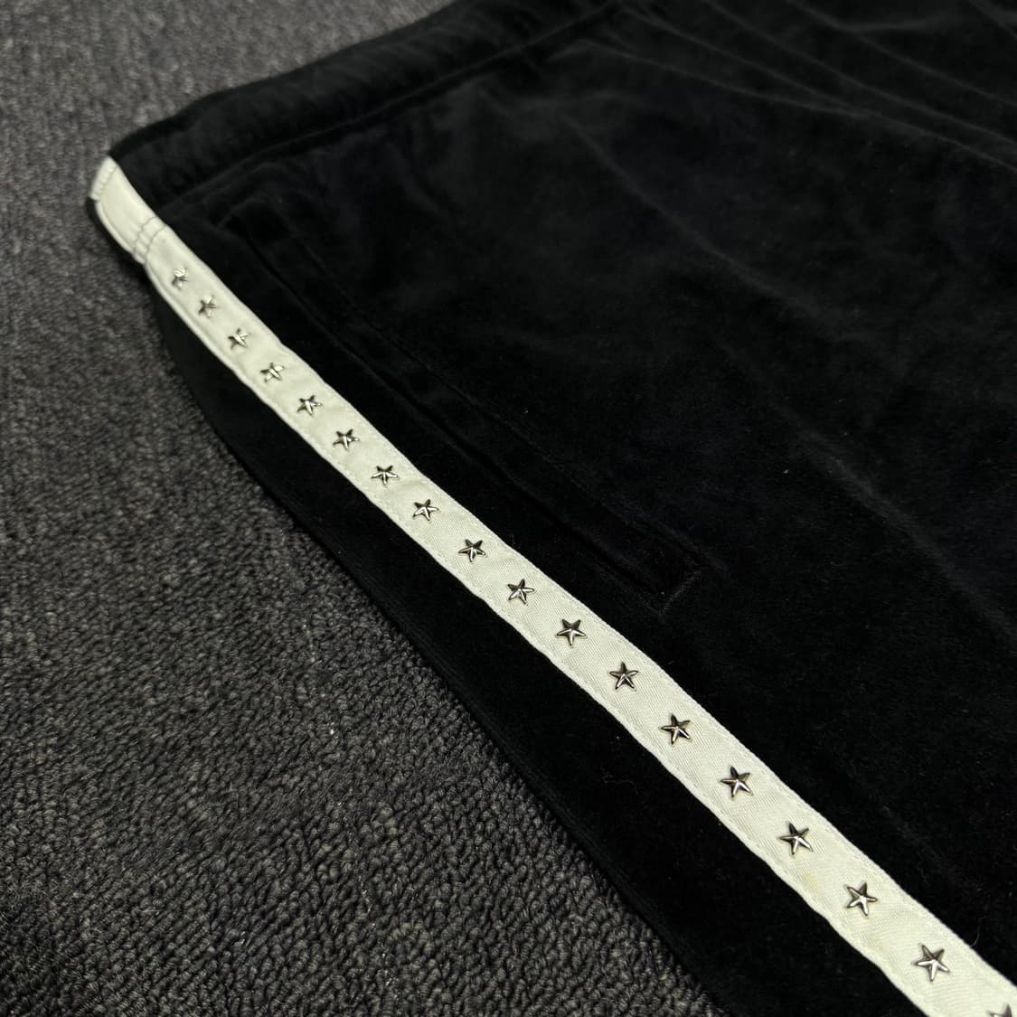 슈프림 스타 스터드 벨벳 팬츠 상품이미지5