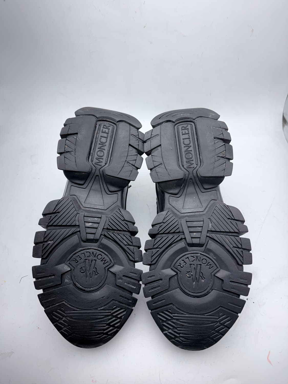 정품)몽클레어255 상품이미지9