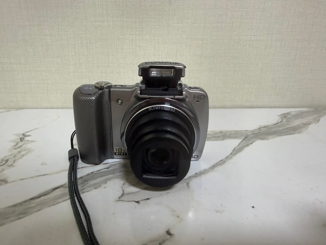 올림푸스 sz-10 카메라(하이엔드) + 고라 케이스 포함 상품이미지3