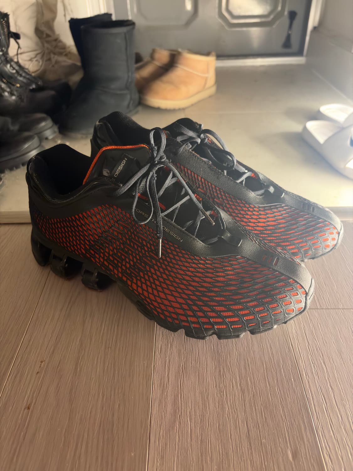 아디다스 포르쉐 디자인 스니커 상품이미지1