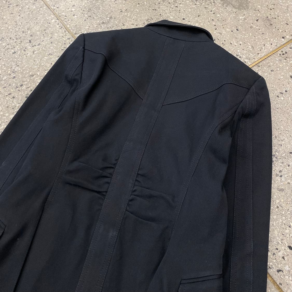 Citrus Notes 블랙 셔링 디테일 자켓 해 상품이미지7