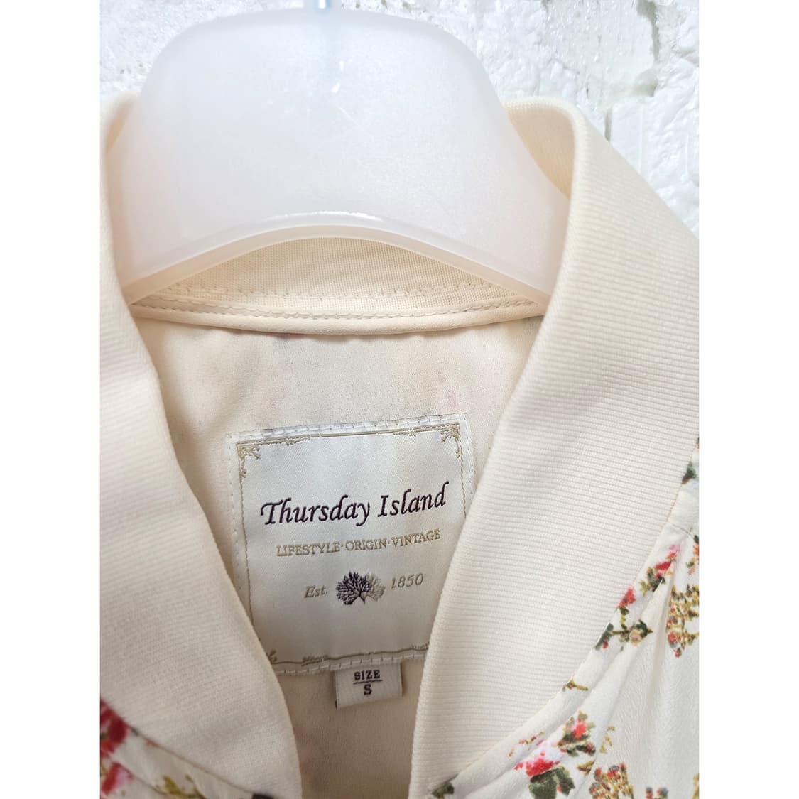 택포// 써스데이 아일랜드 플로럴 집업 자켓 M 상품이미지2