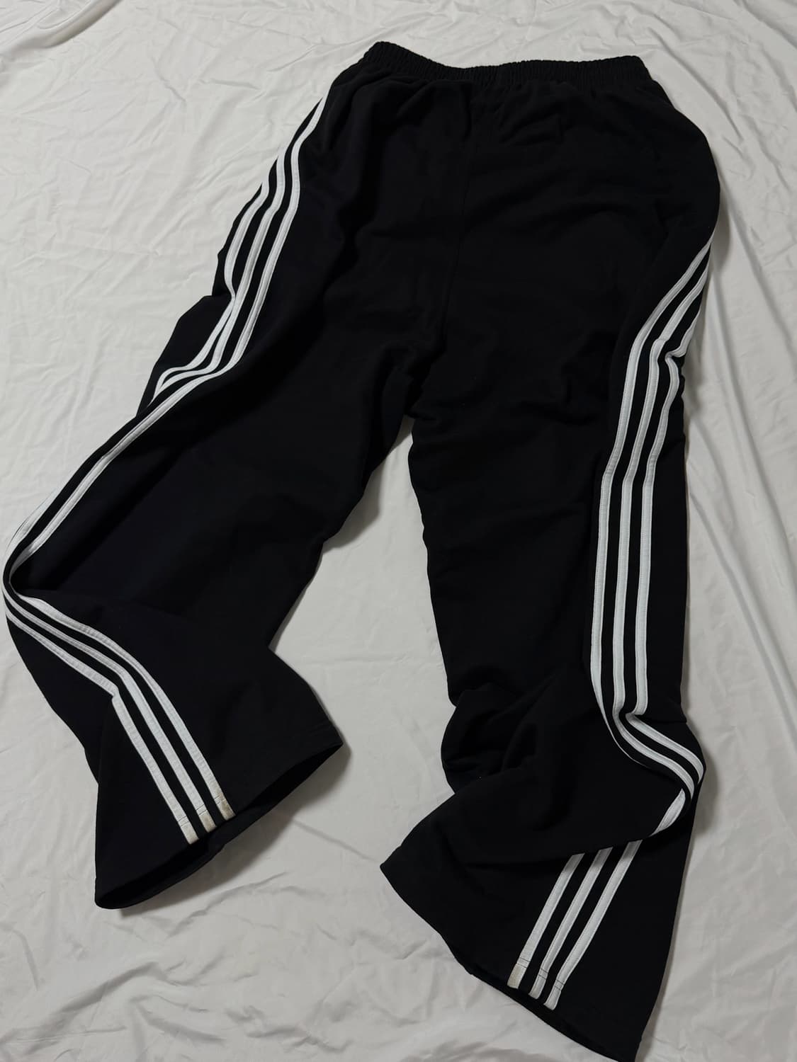 발렌시아가 adidas 플리스 트레이닝 팬츠 상품이미지5