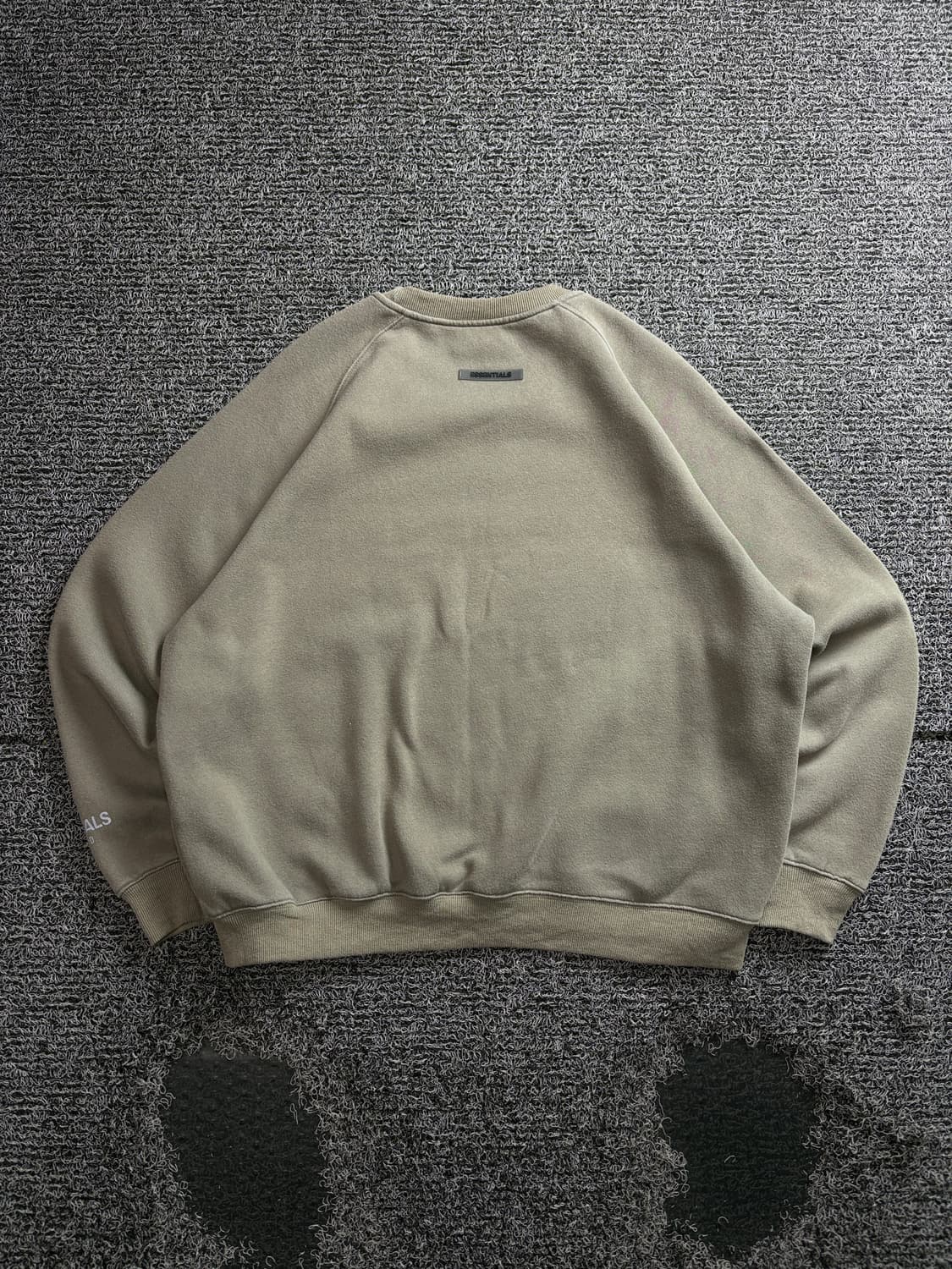 피어오브갓 에센셜 빅로고 크루넥 맨투맨 3974 상품이미지5