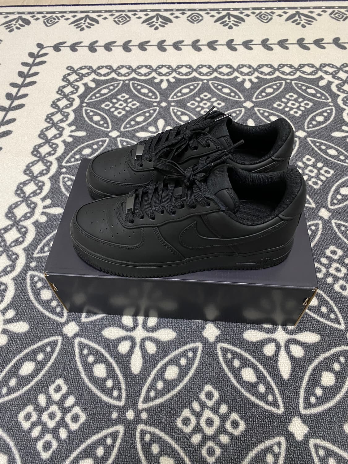 (255)에어포스1 프리미엄 올블랙 상품이미지3