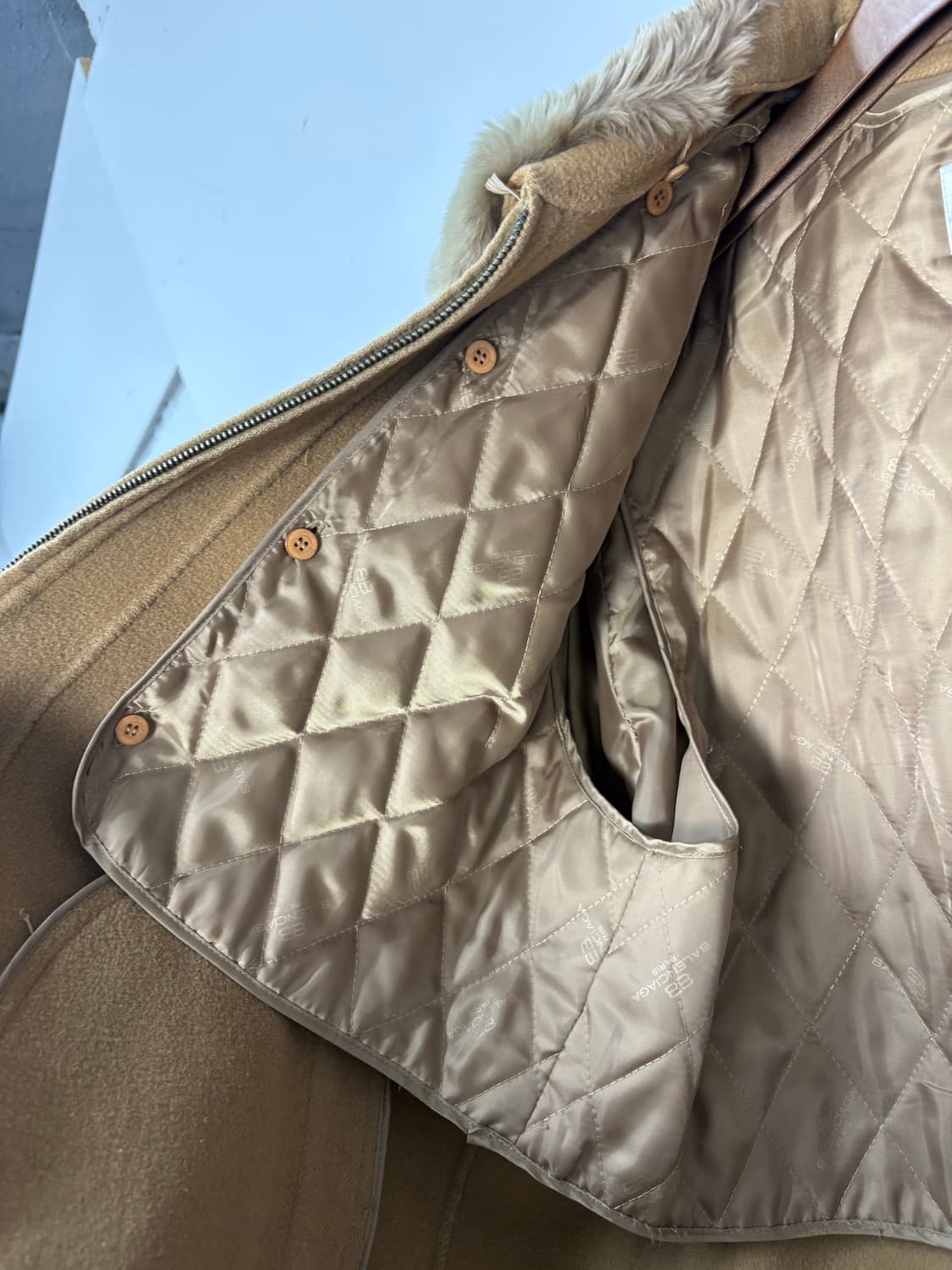 발렌시아가 퍼 카라 숏 해링턴 브라운자켓 A3308 상품이미지4