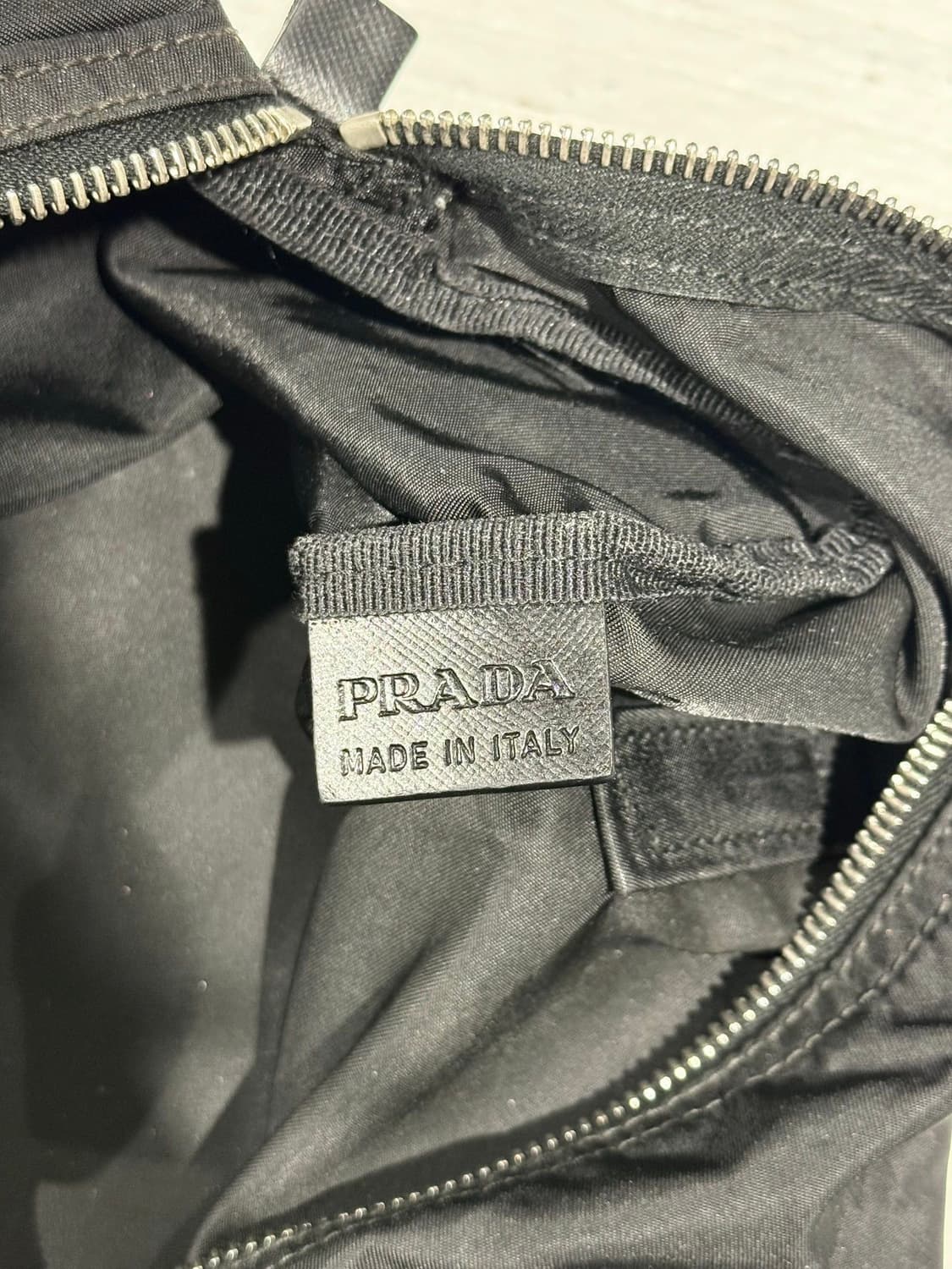 프라다 블랙 포코노 나일론 볼링백 상품이미지7