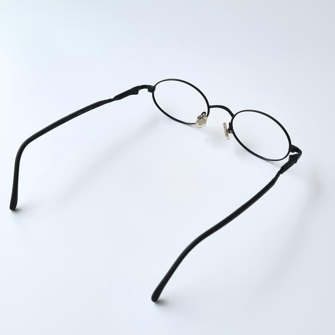 데드스탁 미니멀 오벌쉐입 안경테 599 상품이미지5