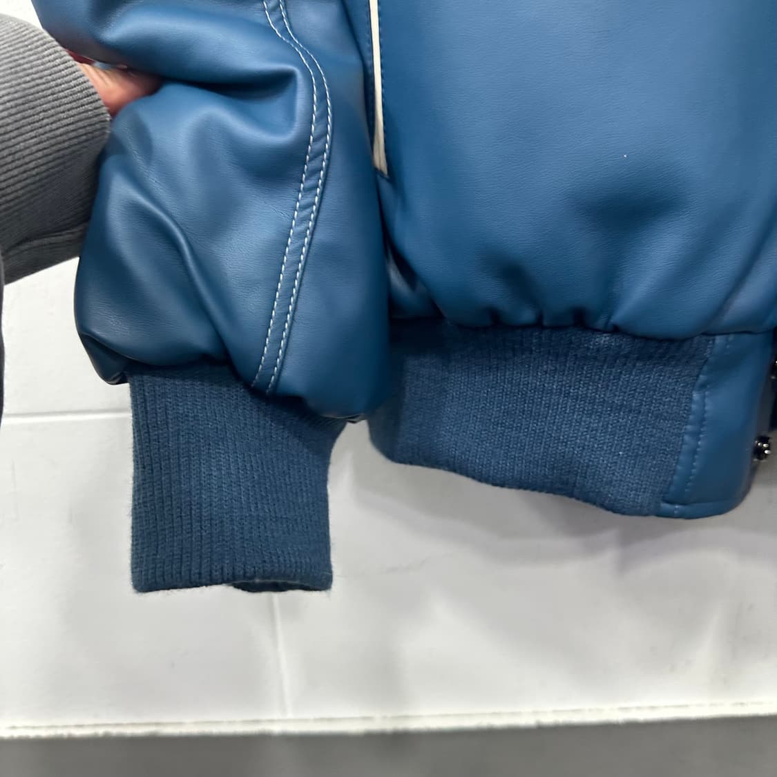 트립르센스 유니섹스 스티치 오버핏 바시티 자켓 상품이미지6