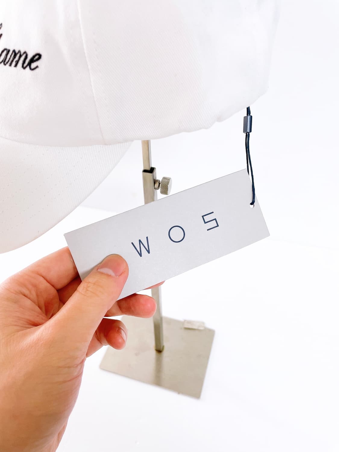 (정품/새상품) 워크 오브 셰임 공용 화이트 블랙 레터링 자수 볼캡 상품이미지4