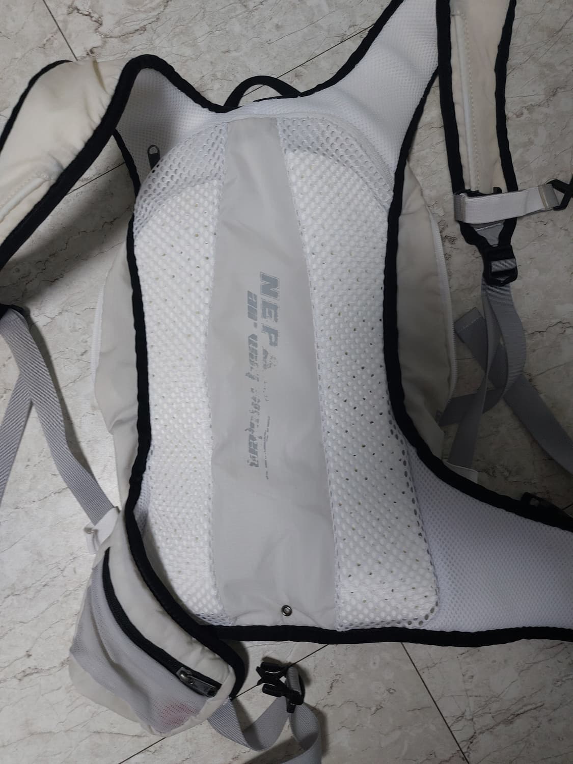 네파 경량 보티스 백팩 15L 상품이미지2