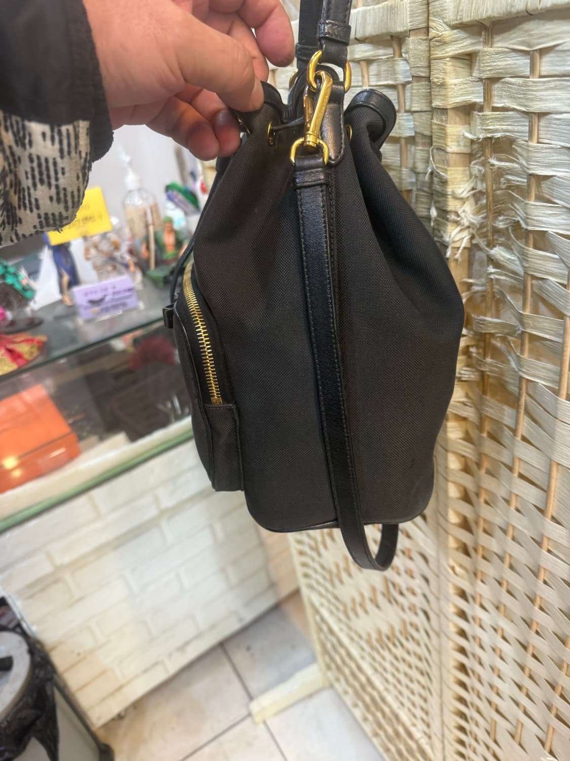 정품 프라다 자가드 버킷백 팝니다 상품이미지3