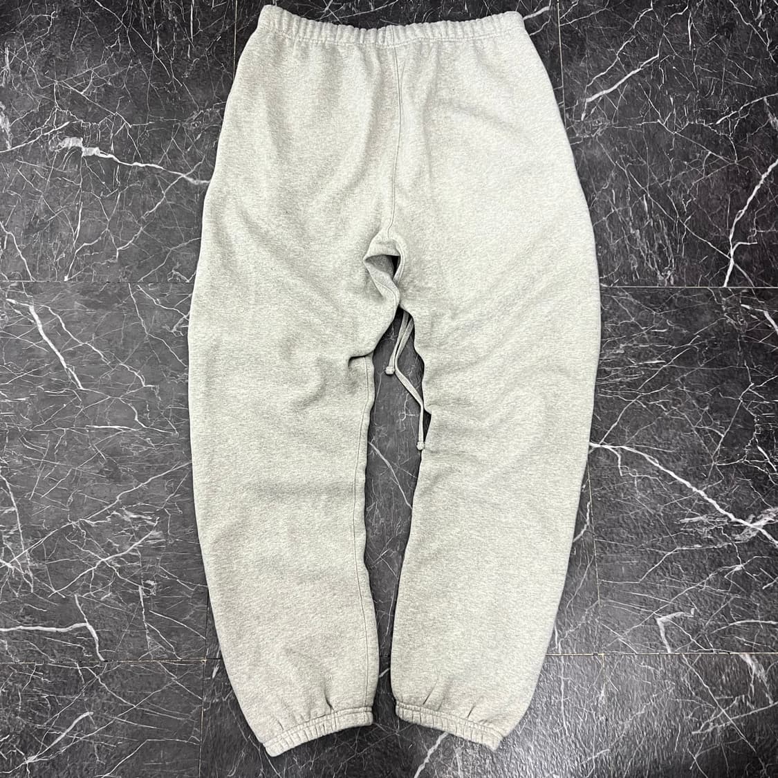 피어오브갓 에센셜 로고 스웻 조거 팬츠 그레이 상품이미지5