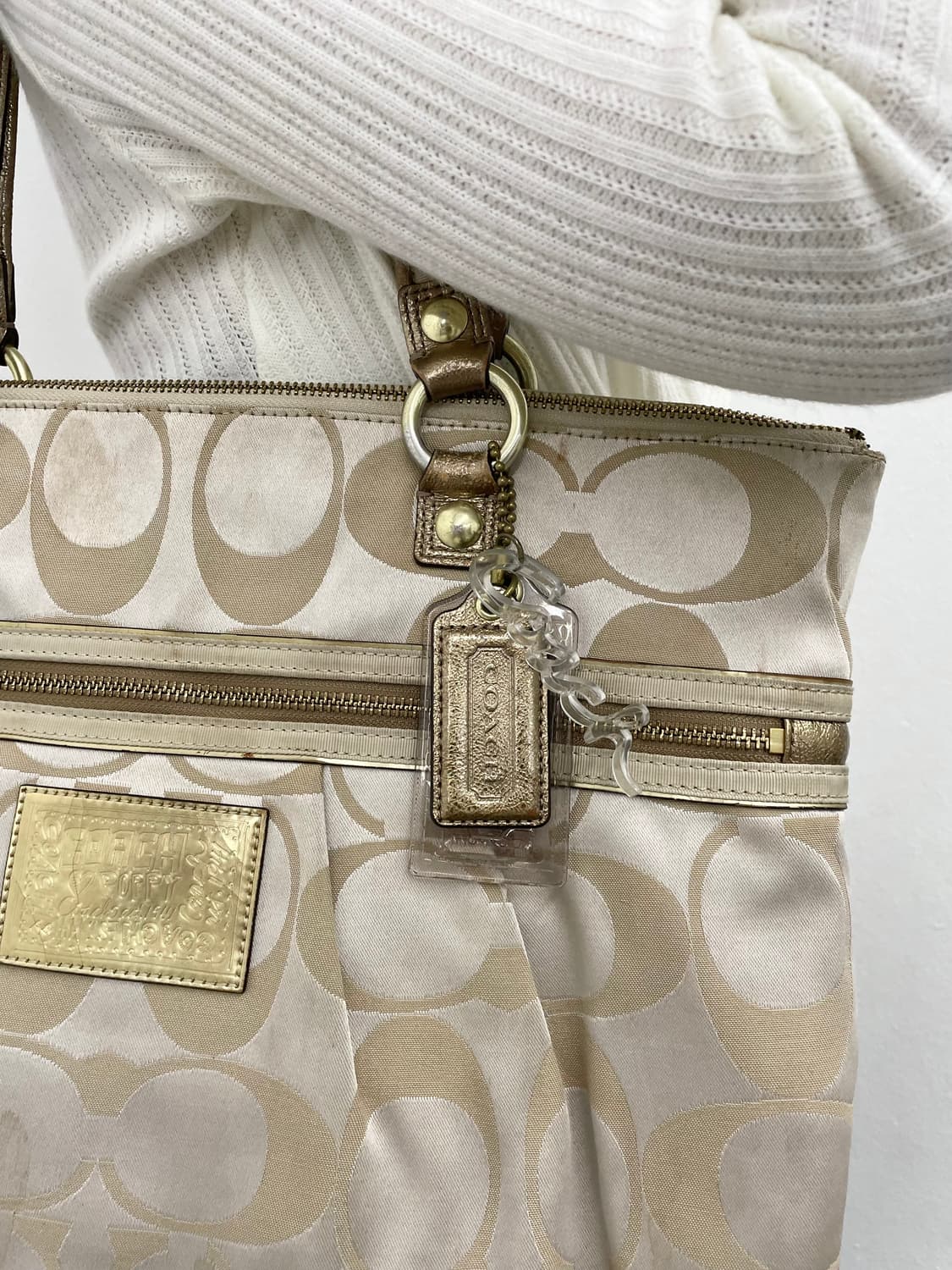 코치 시그니처 자카드 라지 숄더백 상품이미지2