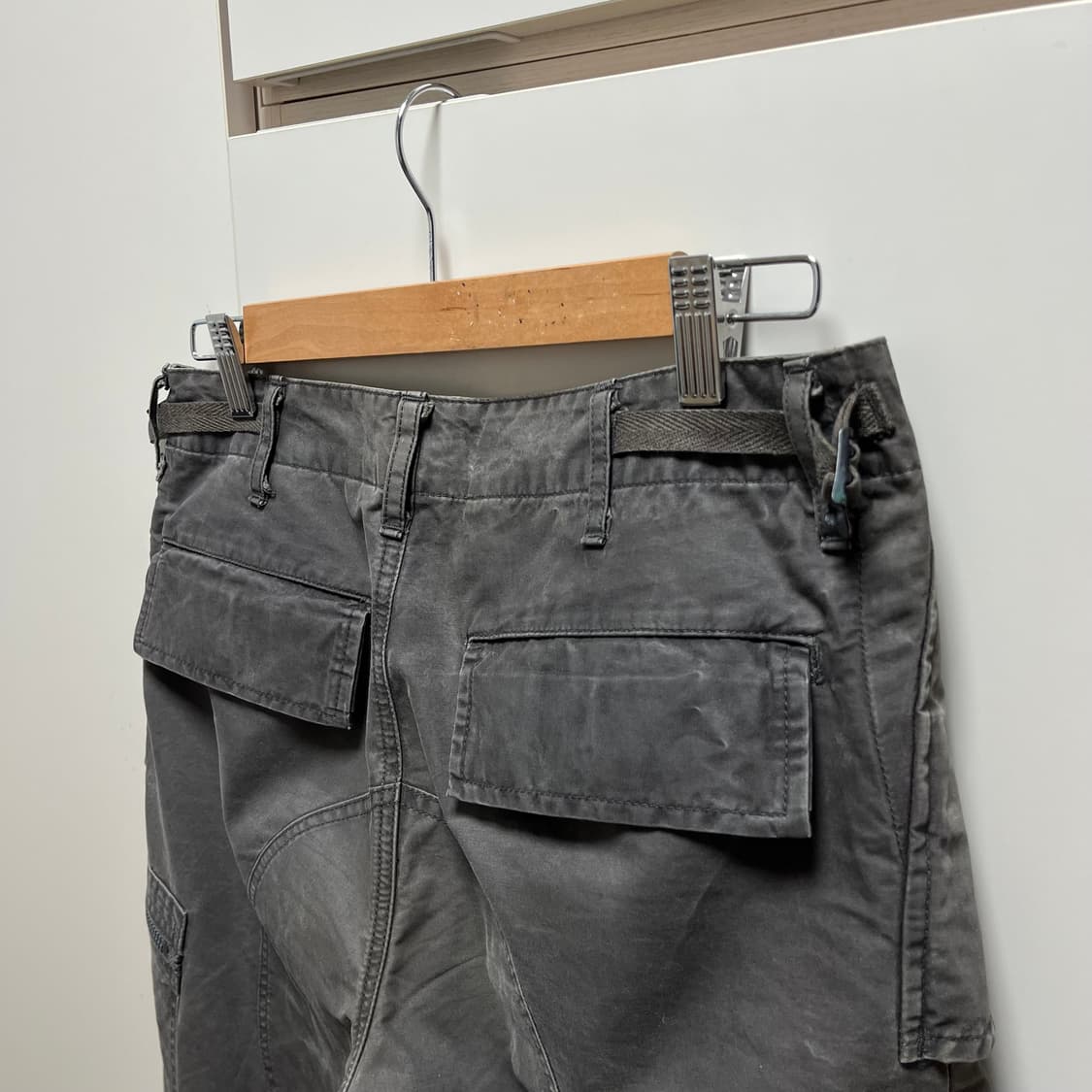 어태치먼트 파라슈트 사이드지퍼팬츠 상품이미지6