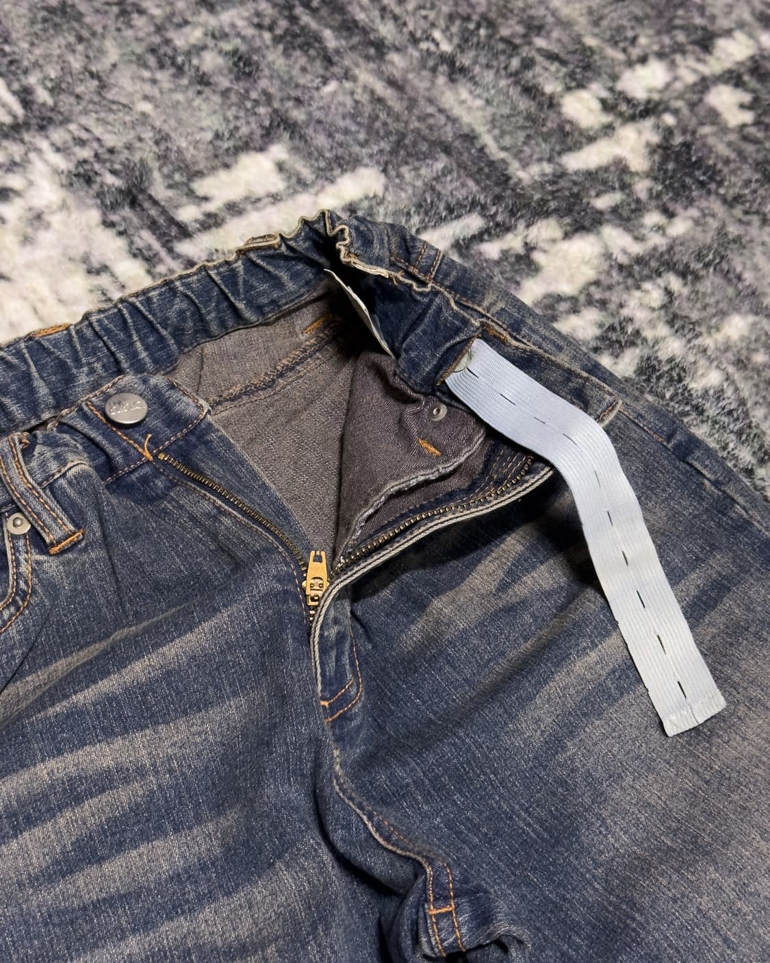 {UNKNOWN} Red Embroidered Flare Jeans    상품이미지8