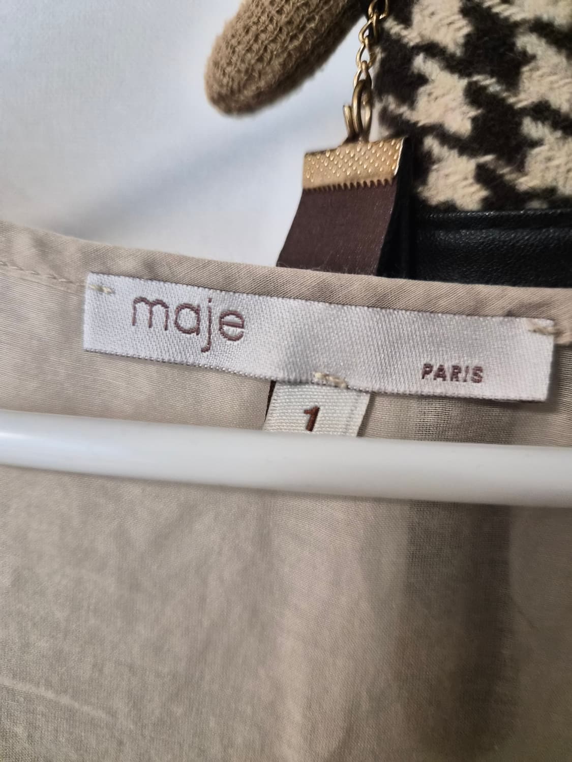 [마쥬(Maje)] 아이보리 레이스 스모킹 블라우스 상품이미지4