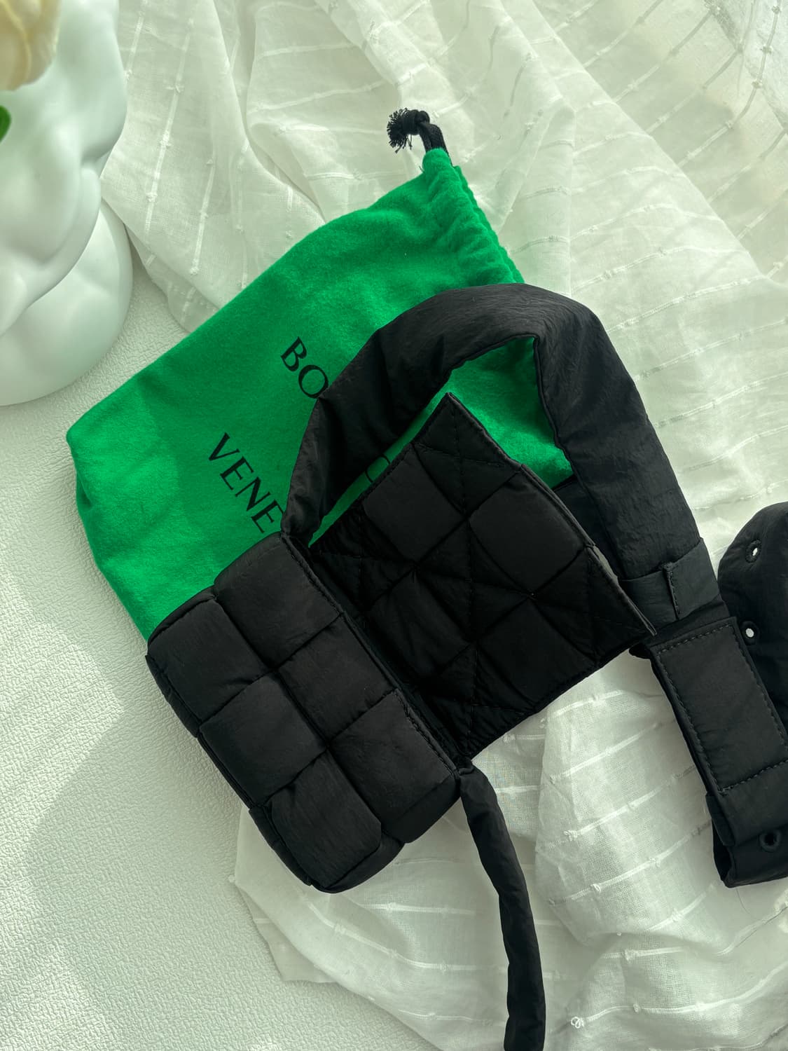 보테가베네타 패딩 카세트백 미니 상품이미지3