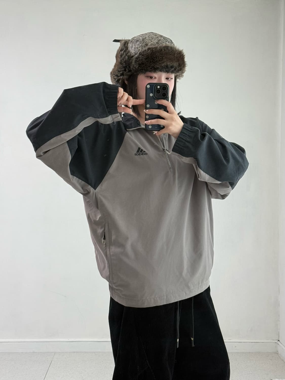 아디다스 올드스쿨 카키브라운 반집업 상품이미지3