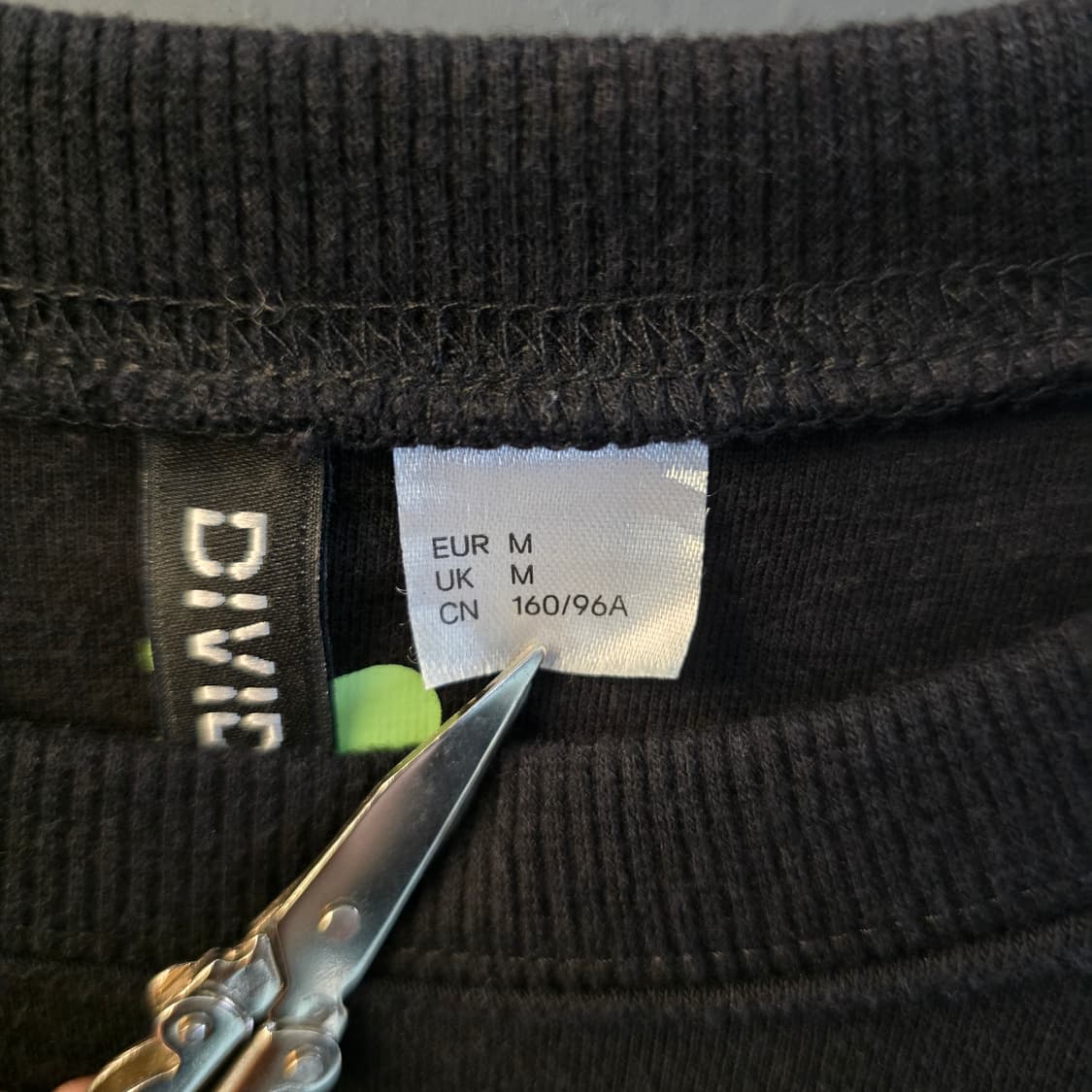 빌리아일리시 블러 로고 맨투맨 블랙 M 오버핏 상품이미지5