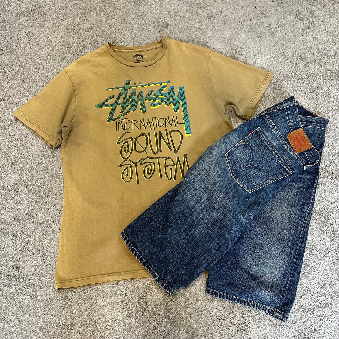 스투시 인터내셔널 사운드 시스템 카키 반팔티XL 상품이미지2