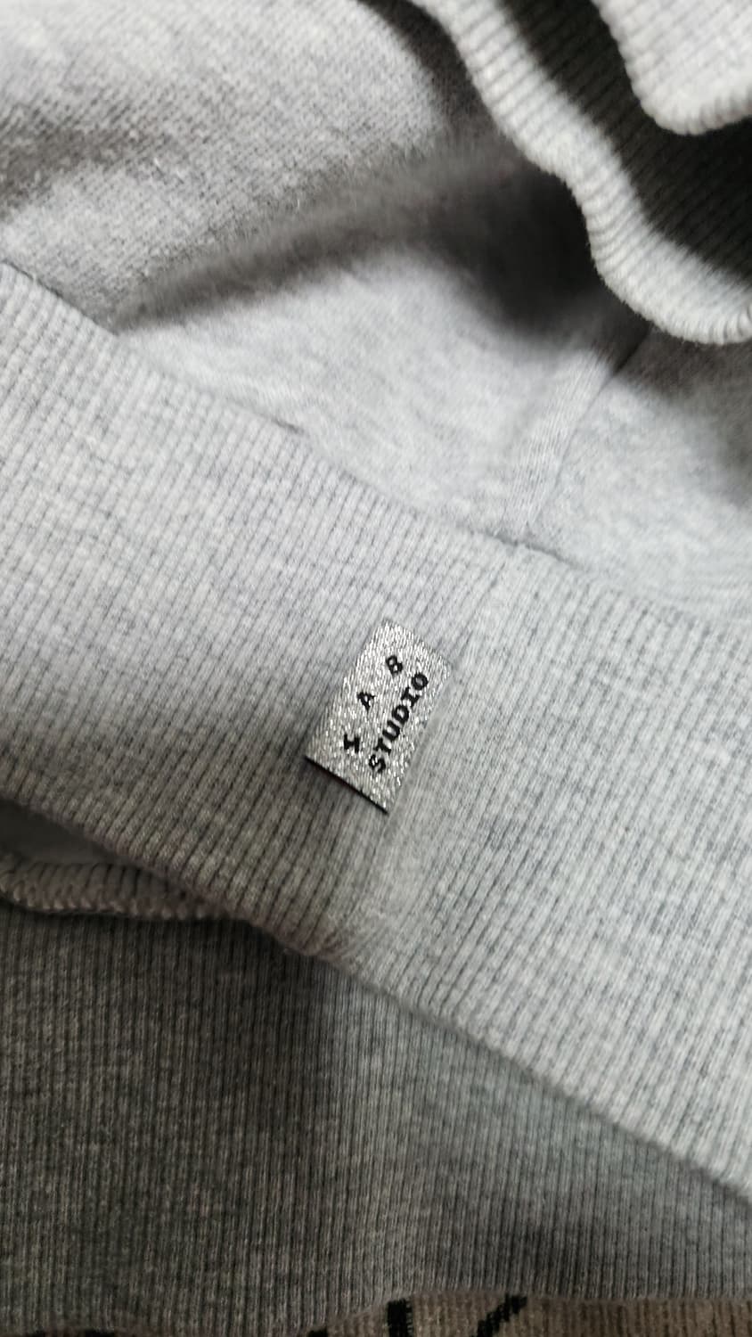 아이앱스튜디오 X 현대모비스 반집업 맨투맨 L 상품이미지5