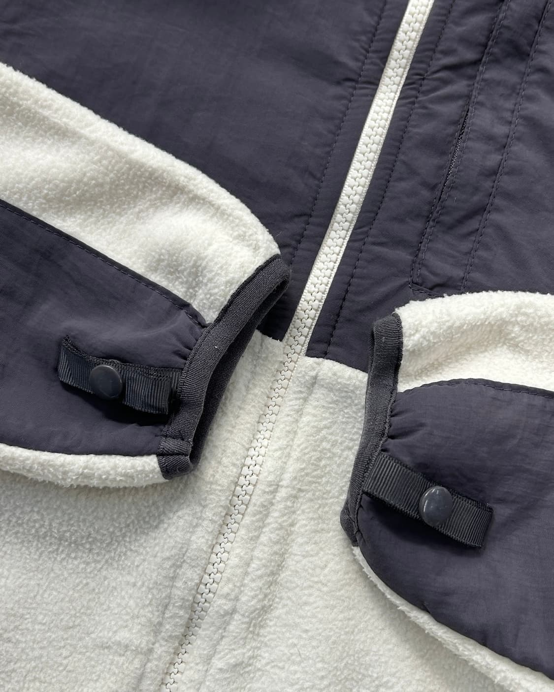 노스페이스 베이지 차콜 데날리 플리스 자켓  상품이미지4