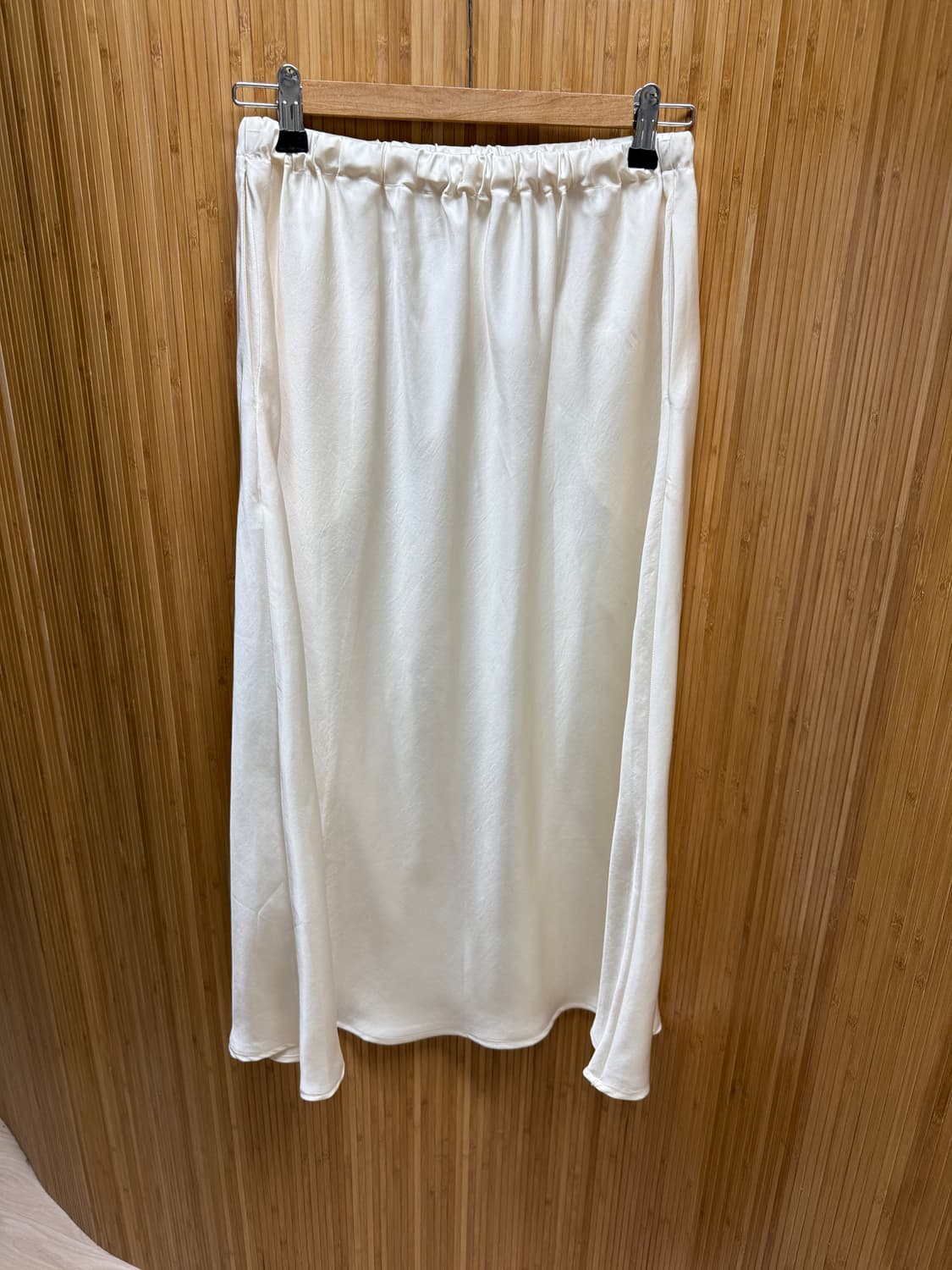 씨타 새틴 스커트 아이보리 상품이미지5