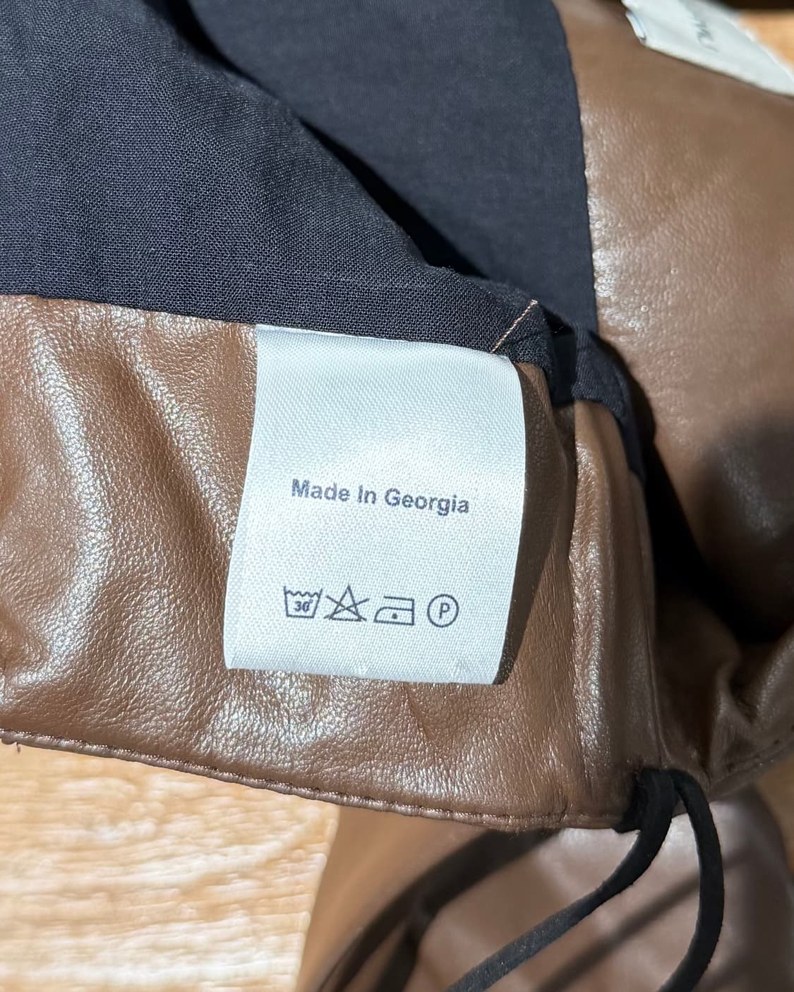 알렉산드르 아흐하카츠시빌리 브라운 fw20 레더 랩스타일 팬츠 상품이미지9