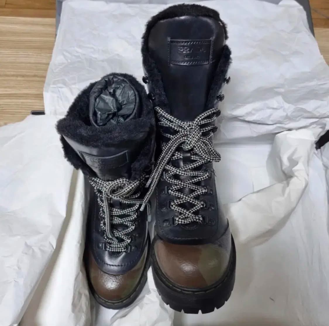 Prada 프라다 여성 워커 부츠 어그부츠 37.5 (230~235추천) 상품이미지3