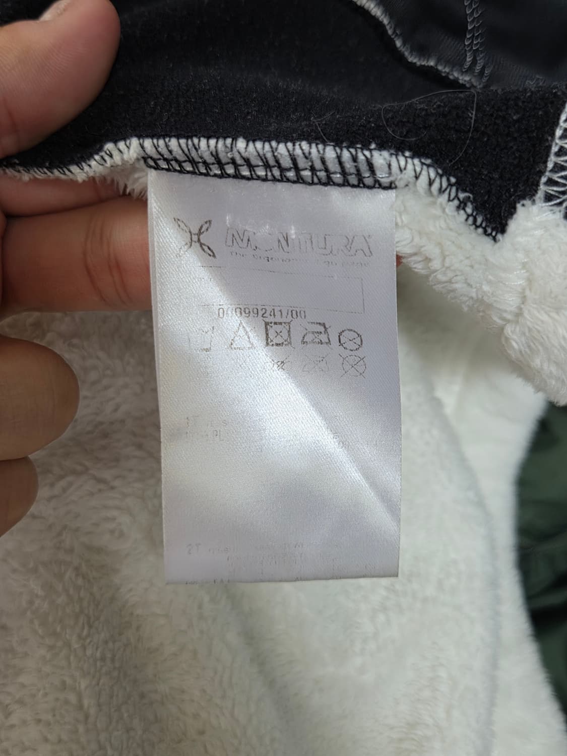 [몬츄라] 플리스 후드집업 판매합니다. 상품이미지4