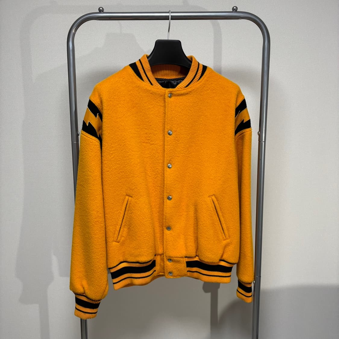 L) RHUDE 루드 라이트닝 바시티 상품이미지1