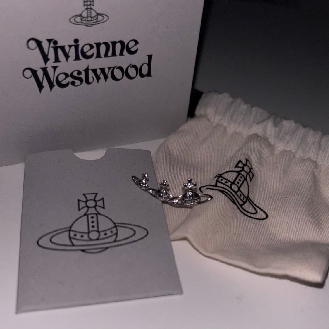 비비안웨스트우드 캔디 귀걸이 orb 로고 상품이미지2