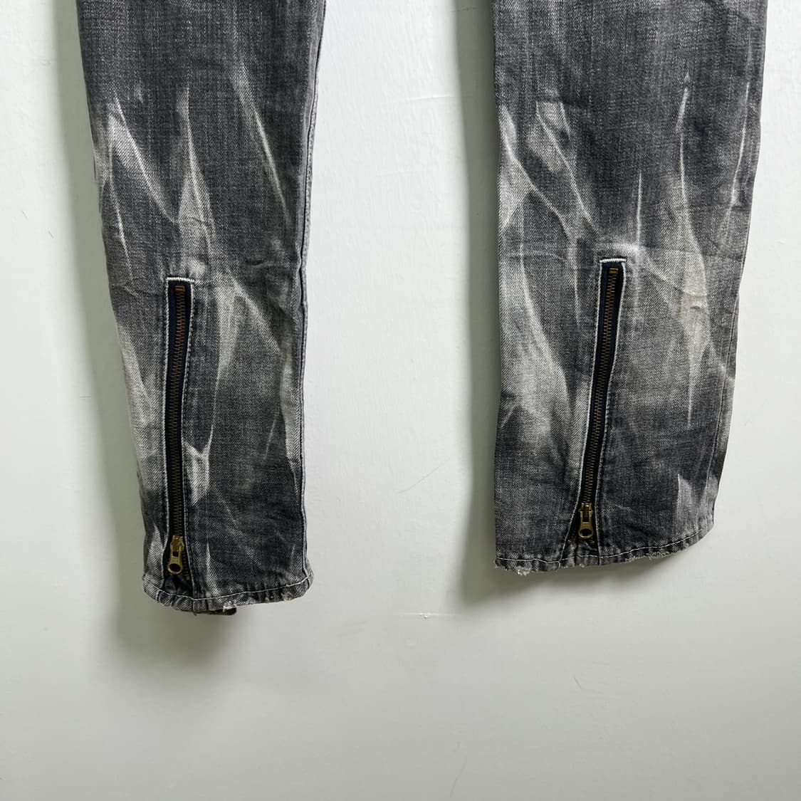 Varosh 디스트레스드 흑청 워싱 데님 팬츠 42 상품이미지7