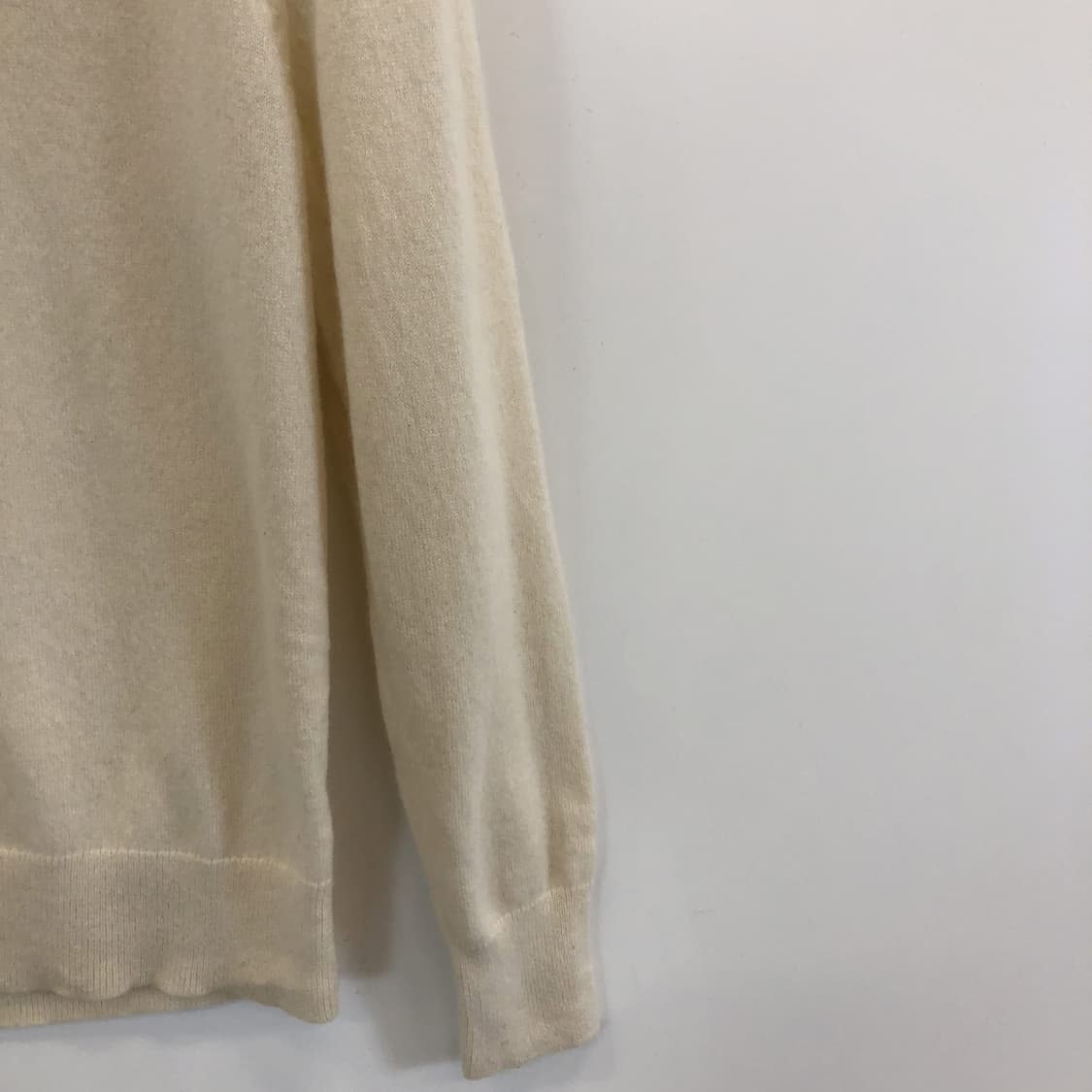 유니클로 캐시미어 100% 니트 M 아이보리  상품이미지3