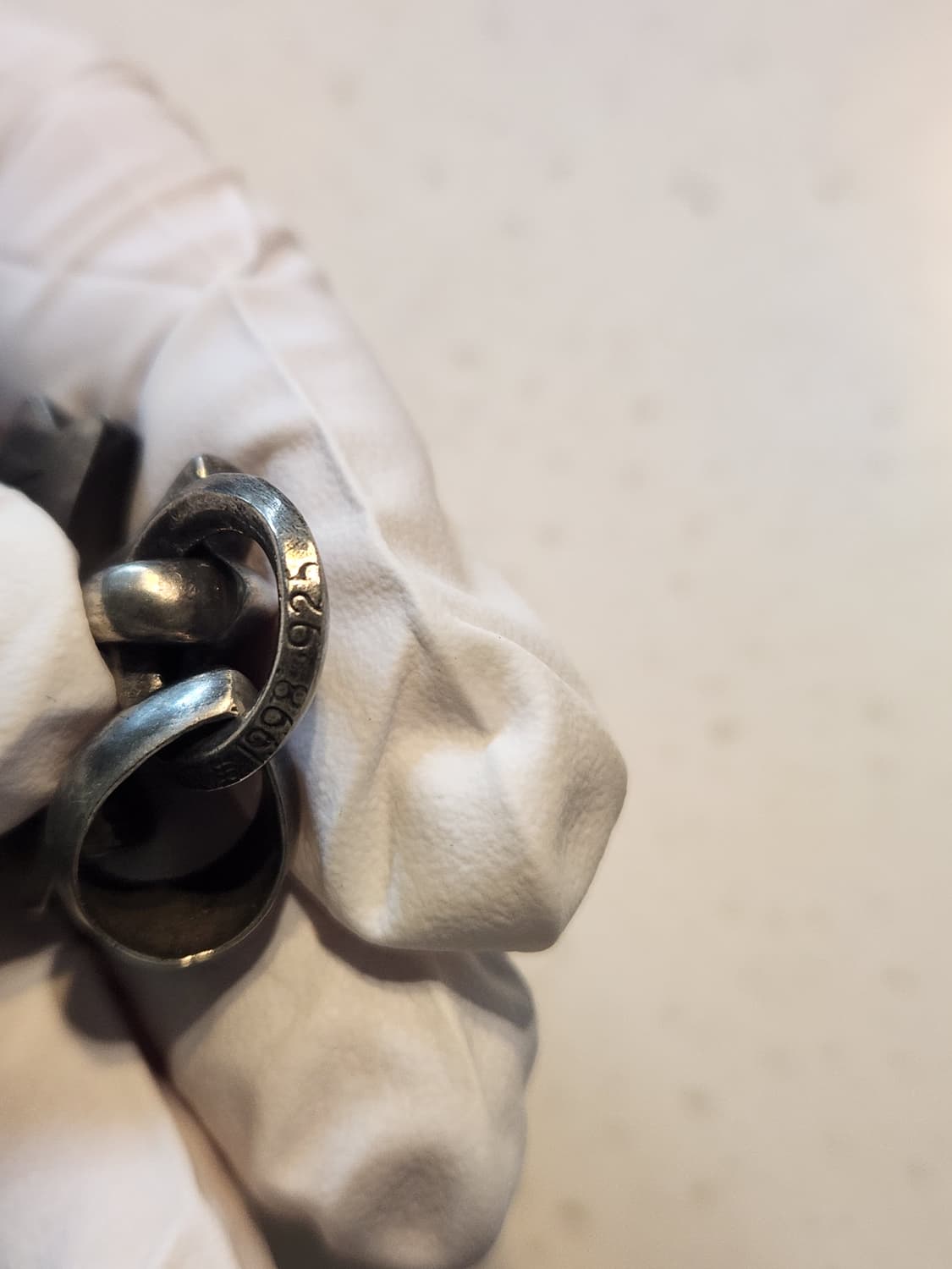 크롬하츠 스몰 크로스 베일 팬던트 상품이미지3