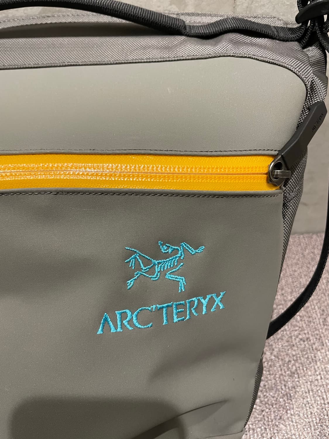 빔즈 아크테릭스 아로8 숄더백 상품이미지3