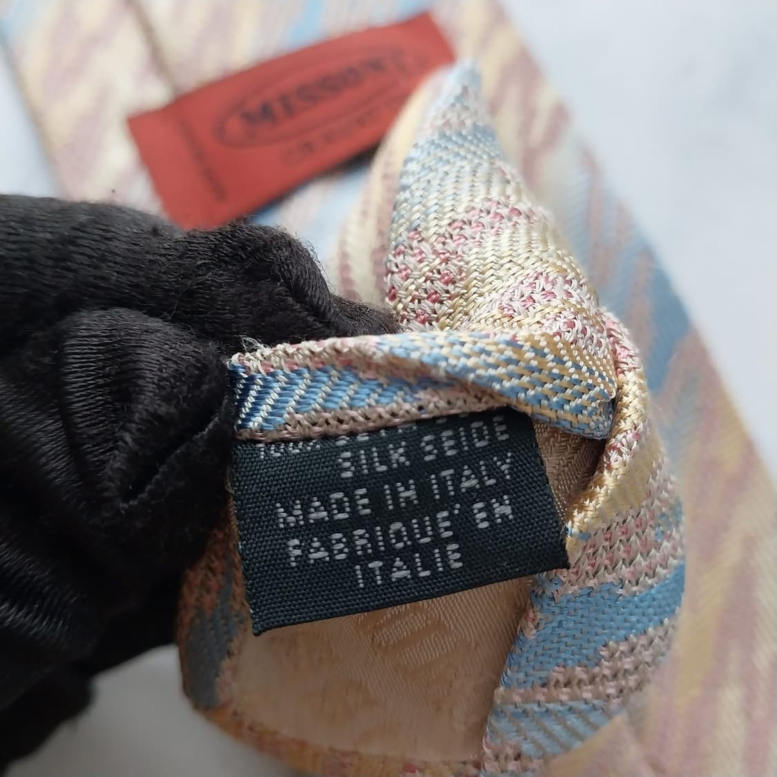 미쏘니 실크 살구톤 지그재그 패턴 넥타이 9.4cm A+등급 K1781
 상품이미지10