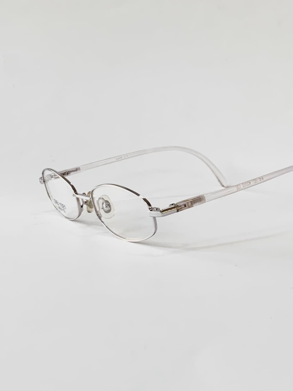 [픽키-651] (small) 실버 메탈 투명템플 오벌 데드스탁 상품이미지1