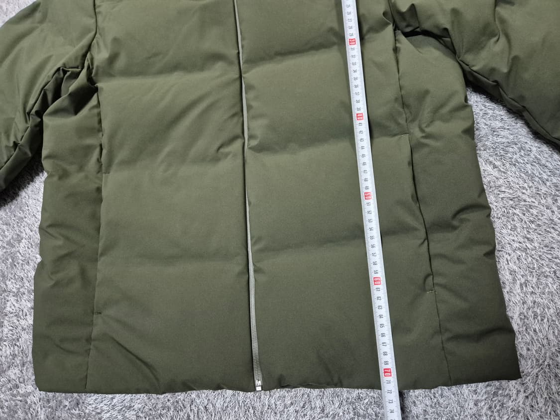 유니클로 남성 심리스 다운패딩 XL 상품이미지9