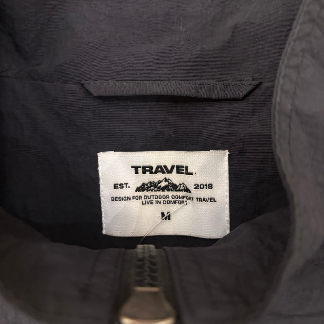 트래블 블랙 미니멀 바람막이 자켓 상품이미지3