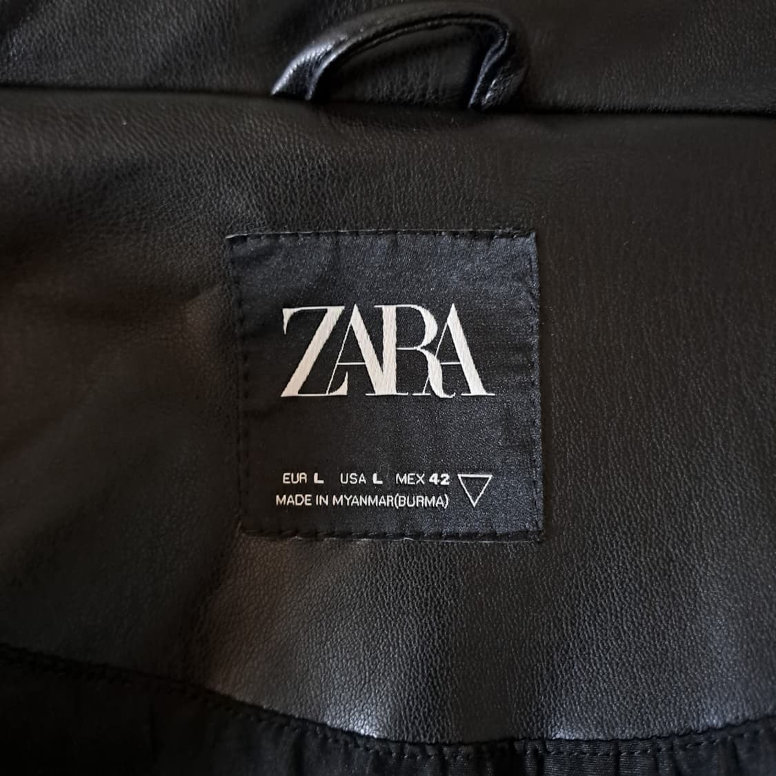 (택포) ZARA 페이크 레더 빅퀼팅 패딩 자켓 L A922 상품이미지8