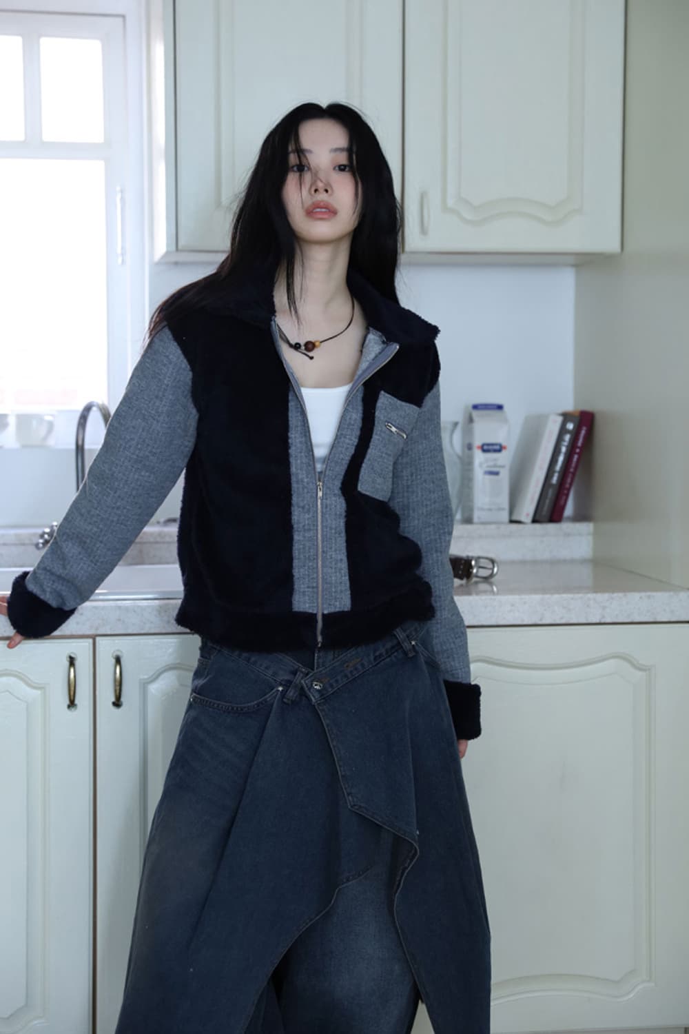 컬러인아이디 무디 배색 양털 집업 원가 49000원 상품이미지6